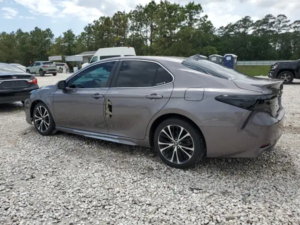 4T1B11HK4JU025457 2018 TOYOTA CAMRY - Image 2