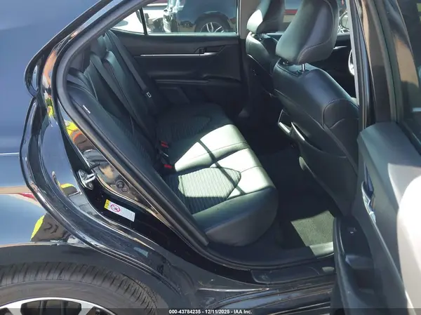 4T1B11HK4JU027645 2018 TOYOTA CAMRY - Image 8
