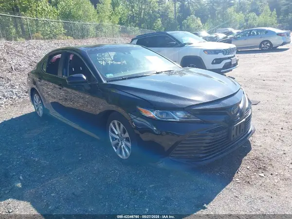 4T1B11HK4JU027919 2018 TOYOTA CAMRY - Image 1