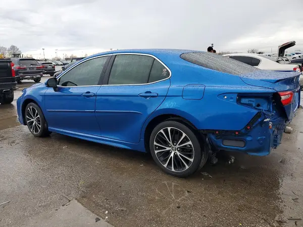 4T1B11HK4JU028035 2018 TOYOTA CAMRY - Image 2
