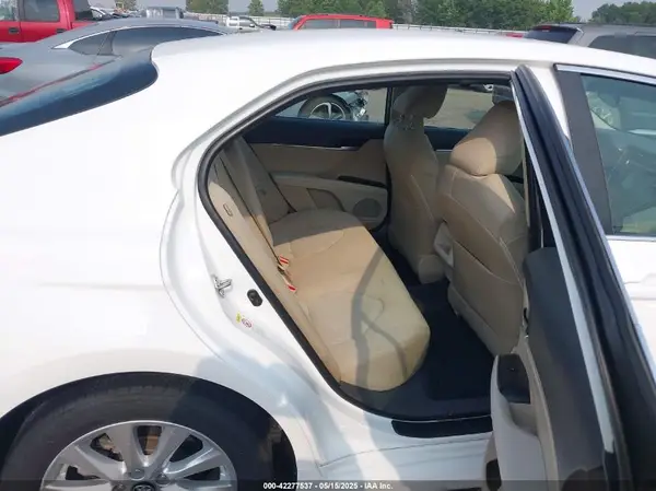 4T1B11HK4JU031081 2018 TOYOTA CAMRY - Image 8