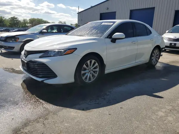 4T1B11HK4JU031338 2018 TOYOTA CAMRY - Image 1