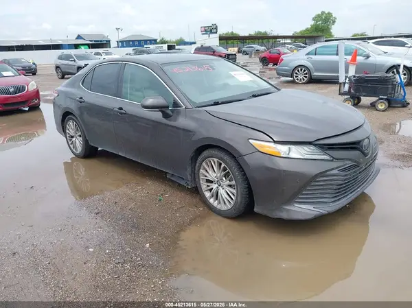 4T1B11HK4JU035163 2018 TOYOTA CAMRY - Image 1
