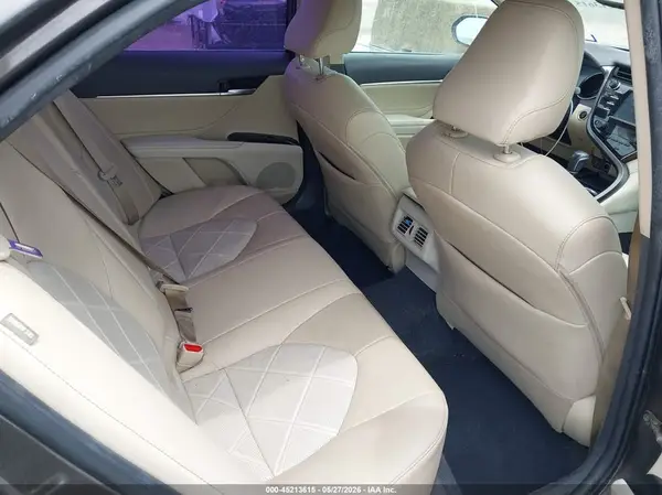4T1B11HK4JU035163 2018 TOYOTA CAMRY - Image 8
