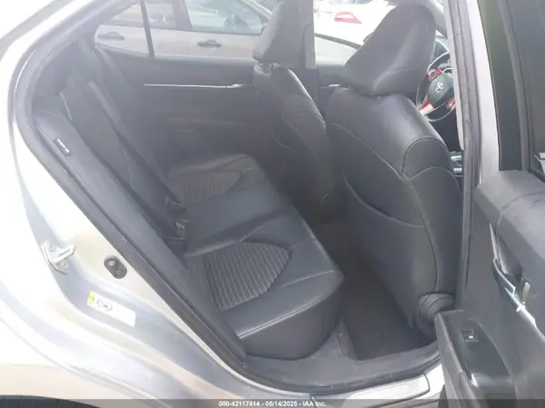 4T1B11HK4JU037138 2018 TOYOTA CAMRY - Image 8
