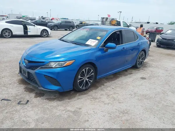 4T1B11HK4JU039357 2018 TOYOTA CAMRY - Image 2