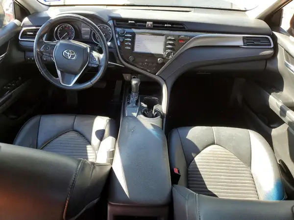 4T1B11HK4JU041111 2018 TOYOTA CAMRY - Image 8