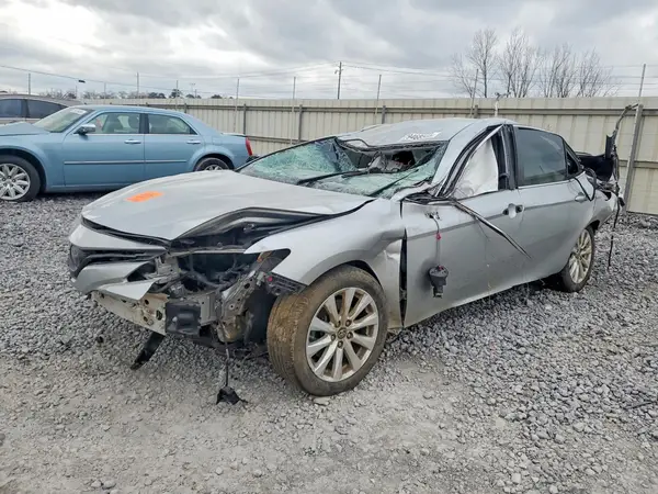 4T1B11HK4JU041545 2018 TOYOTA CAMRY - Image 1