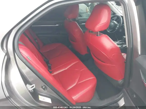 4T1B11HK4JU041660 2018 TOYOTA CAMRY - Image 8