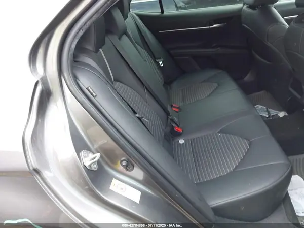 4T1B11HK4JU042582 2018 TOYOTA CAMRY - Image 8