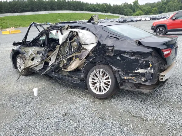 4T1B11HK4JU043750 2018 TOYOTA CAMRY - Image 2