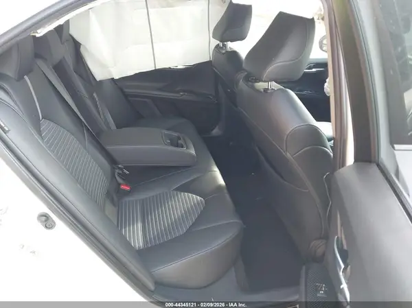 4T1B11HK4JU044378 2018 TOYOTA CAMRY - Image 8