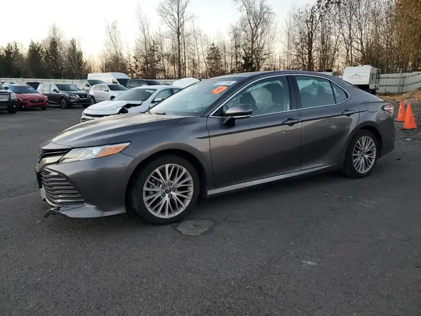 4T1B11HK4JU045093 2018 TOYOTA CAMRY - Image 1
