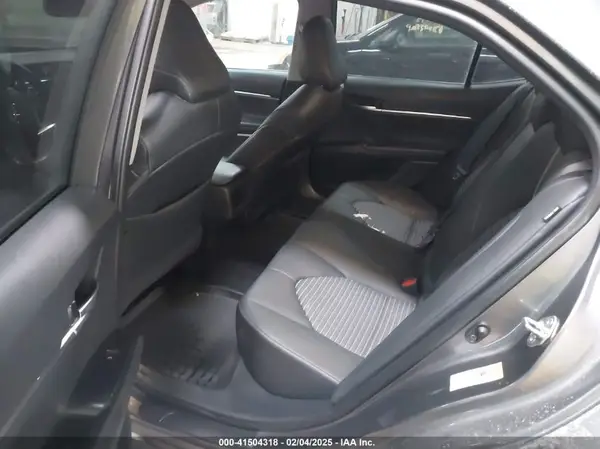 4T1B11HK4JU046986 2018 TOYOTA CAMRY - Image 8
