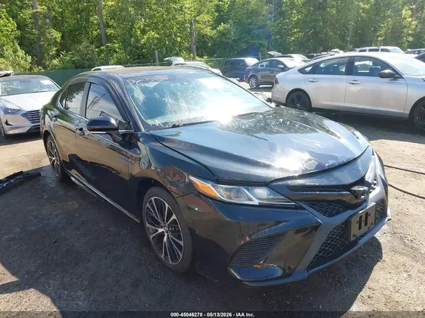 4T1B11HK4JU047863 2018 TOYOTA CAMRY - Image 1