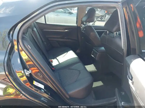 4T1B11HK4JU047863 2018 TOYOTA CAMRY - Image 8