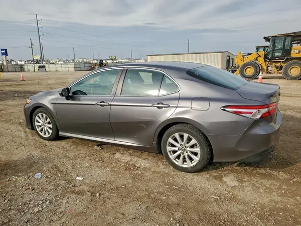 4T1B11HK4JU052416 2018 TOYOTA CAMRY - Image 2