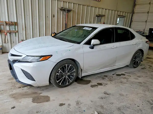 4T1B11HK4JU053419 2018 TOYOTA CAMRY - Image 1