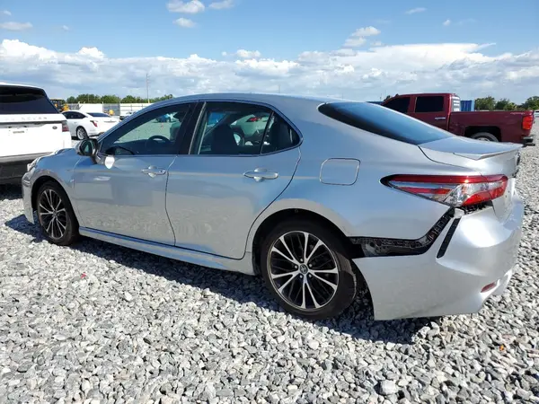 4T1B11HK4JU053856 2018 TOYOTA CAMRY - Image 2
