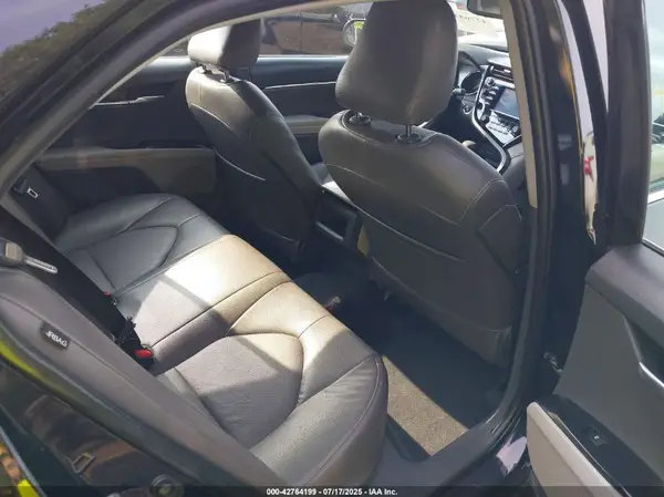 4T1B11HK4JU058569 2018 TOYOTA CAMRY - Image 8