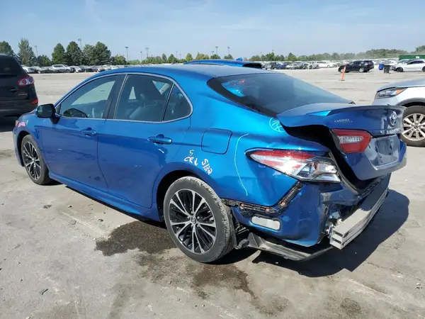 4T1B11HK4JU058894 2018 TOYOTA CAMRY - Image 2