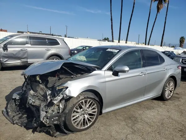 4T1B11HK4JU062623 2018 TOYOTA CAMRY - Image 1