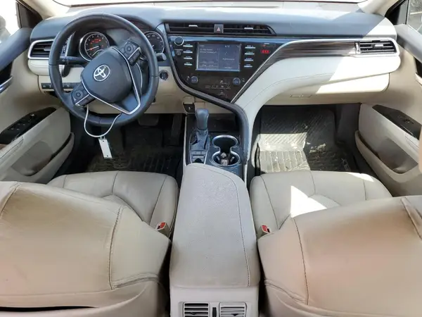 4T1B11HK4JU065747 2018 TOYOTA CAMRY - Image 8