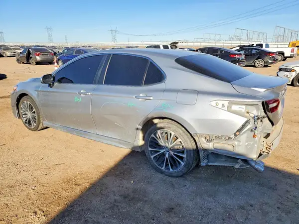 4T1B11HK4JU066056 2018 TOYOTA CAMRY - Image 2