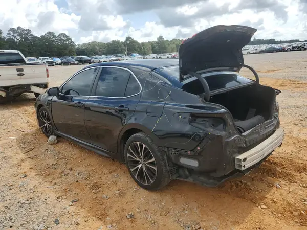 4T1B11HK4JU066848 2018 TOYOTA CAMRY - Image 2