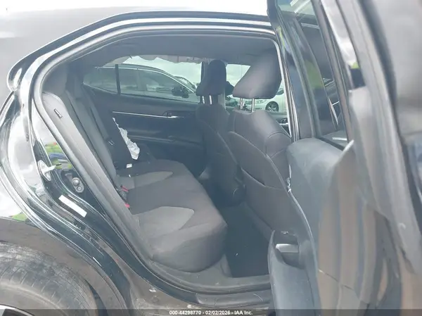 4T1B11HK4JU067188 2018 TOYOTA CAMRY - Image 8