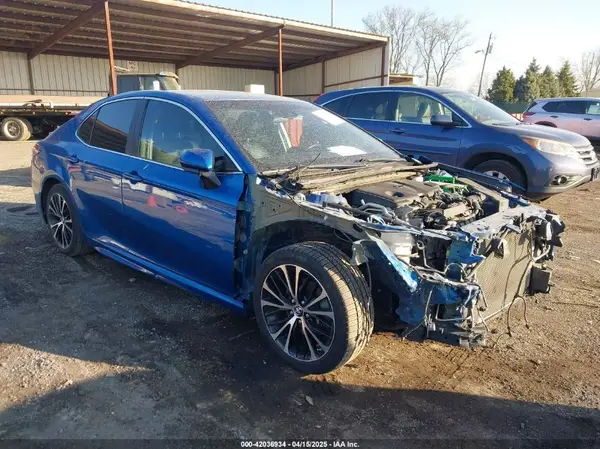 4T1B11HK4JU071936 2018 TOYOTA CAMRY - Image 1