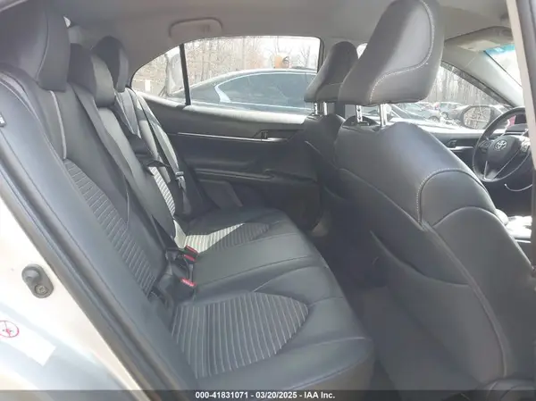 4T1B11HK4JU074514 2018 TOYOTA CAMRY - Image 8