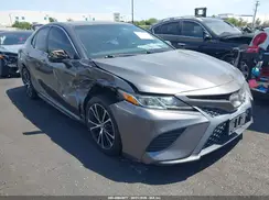 4T1B11HK4JU077204 2018 TOYOTA CAMRY