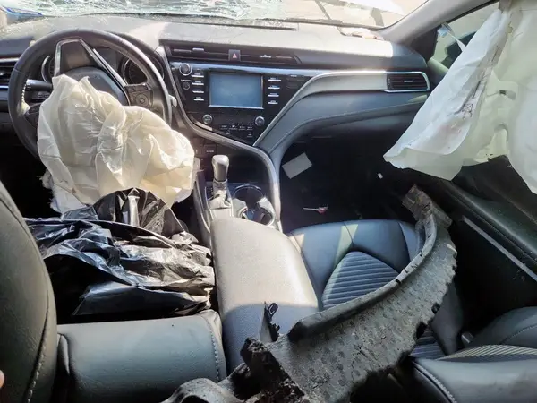 4T1B11HK4JU079440 2018 TOYOTA CAMRY - Image 8