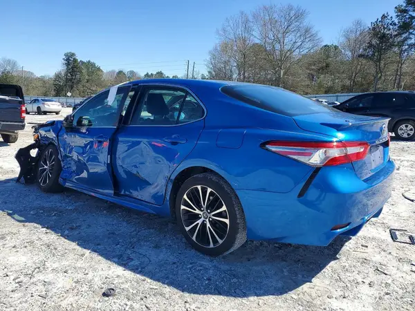 4T1B11HK4JU082953 2018 TOYOTA CAMRY - Image 2
