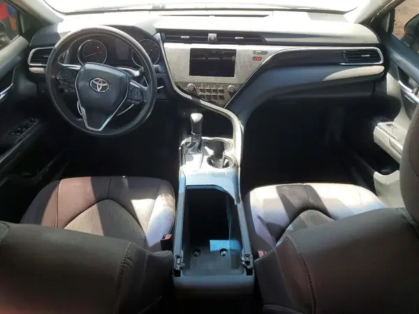 4T1B11HK4JU084895 2018 TOYOTA CAMRY - Image 8