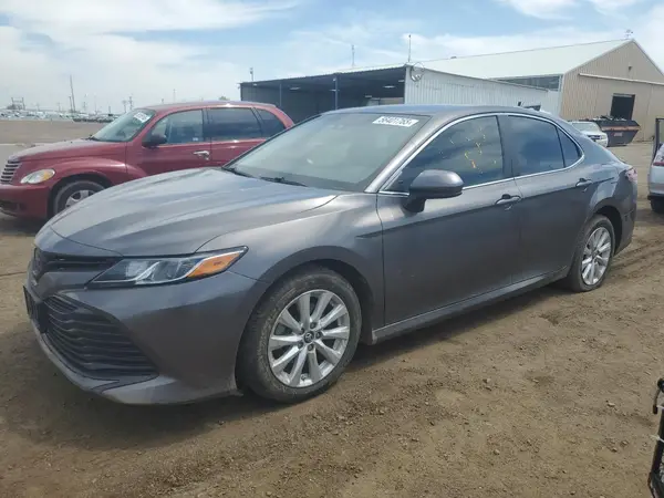 4T1B11HK4JU085139 2018 TOYOTA CAMRY - Image 1