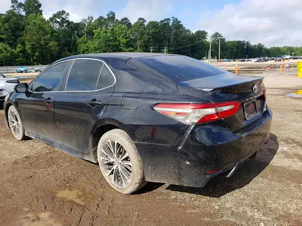 4T1B11HK4JU085304 2018 TOYOTA CAMRY - Image 2