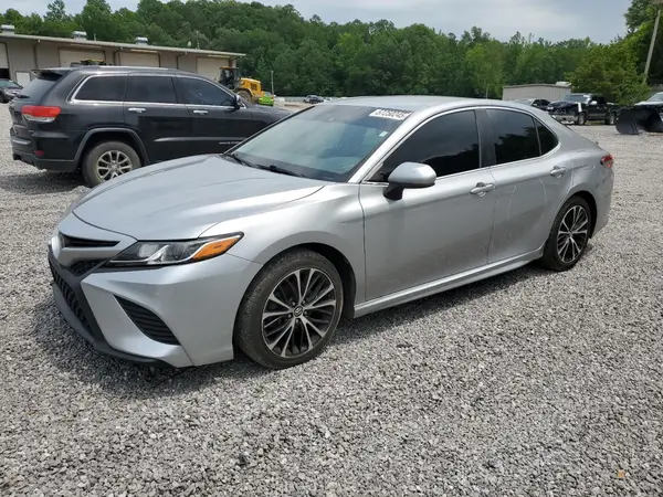 4T1B11HK4JU085559 2018 TOYOTA CAMRY - Image 1