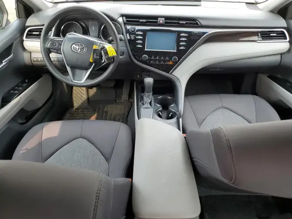 4T1B11HK4JU086033 2018 TOYOTA CAMRY - Image 8