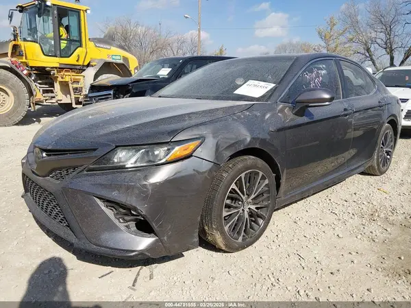 4T1B11HK4JU086078 2018 TOYOTA CAMRY - Image 2