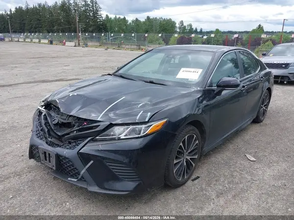 4T1B11HK4JU088235 2018 TOYOTA CAMRY - Image 2