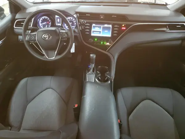 4T1B11HK4JU097677 2018 TOYOTA CAMRY - Image 8