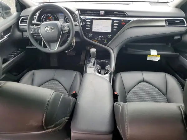 4T1B11HK4JU098067 2018 TOYOTA CAMRY - Image 8