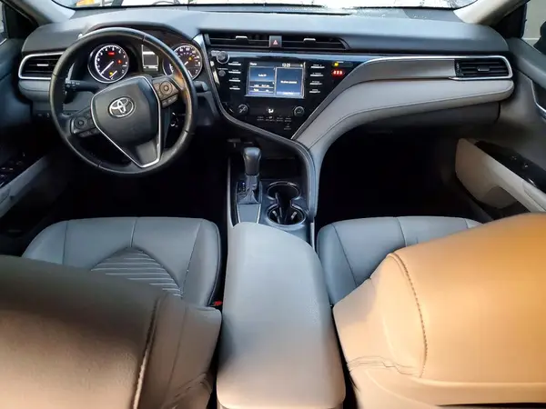 4T1B11HK4JU100917 2018 TOYOTA CAMRY - Image 8