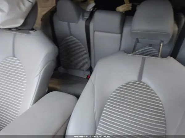 4T1B11HK4JU102232 2018 TOYOTA CAMRY - Image 8