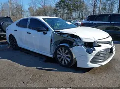 4T1B11HK4JU108113 2018 TOYOTA CAMRY