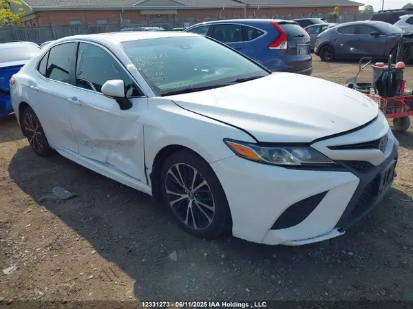 4T1B11HK4JU111559 2018 TOYOTA CAMRY - Image 1