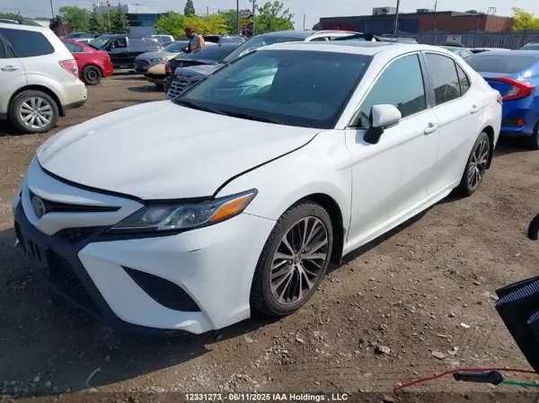4T1B11HK4JU111559 2018 TOYOTA CAMRY - Image 2