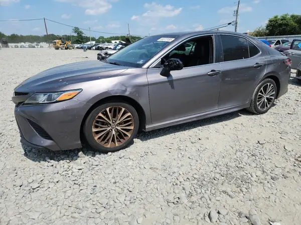 4T1B11HK4JU112856 2018 TOYOTA CAMRY - Image 1